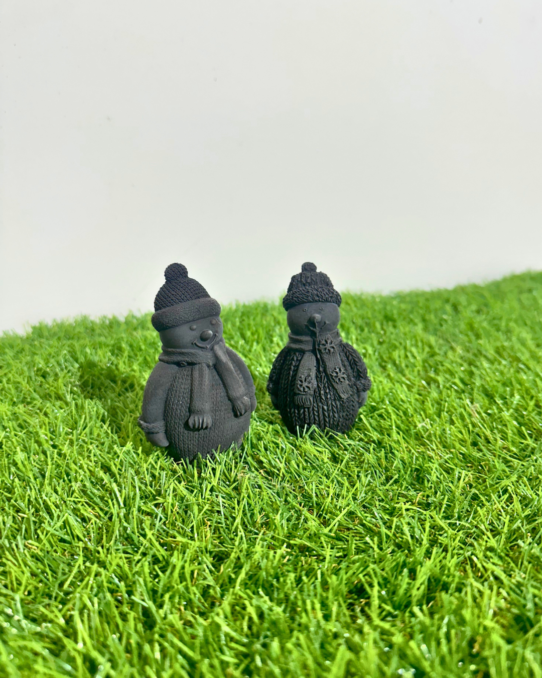 Mini-Schneemänner „Flocke & Frosti“ – Winterfreude im Doppelpack