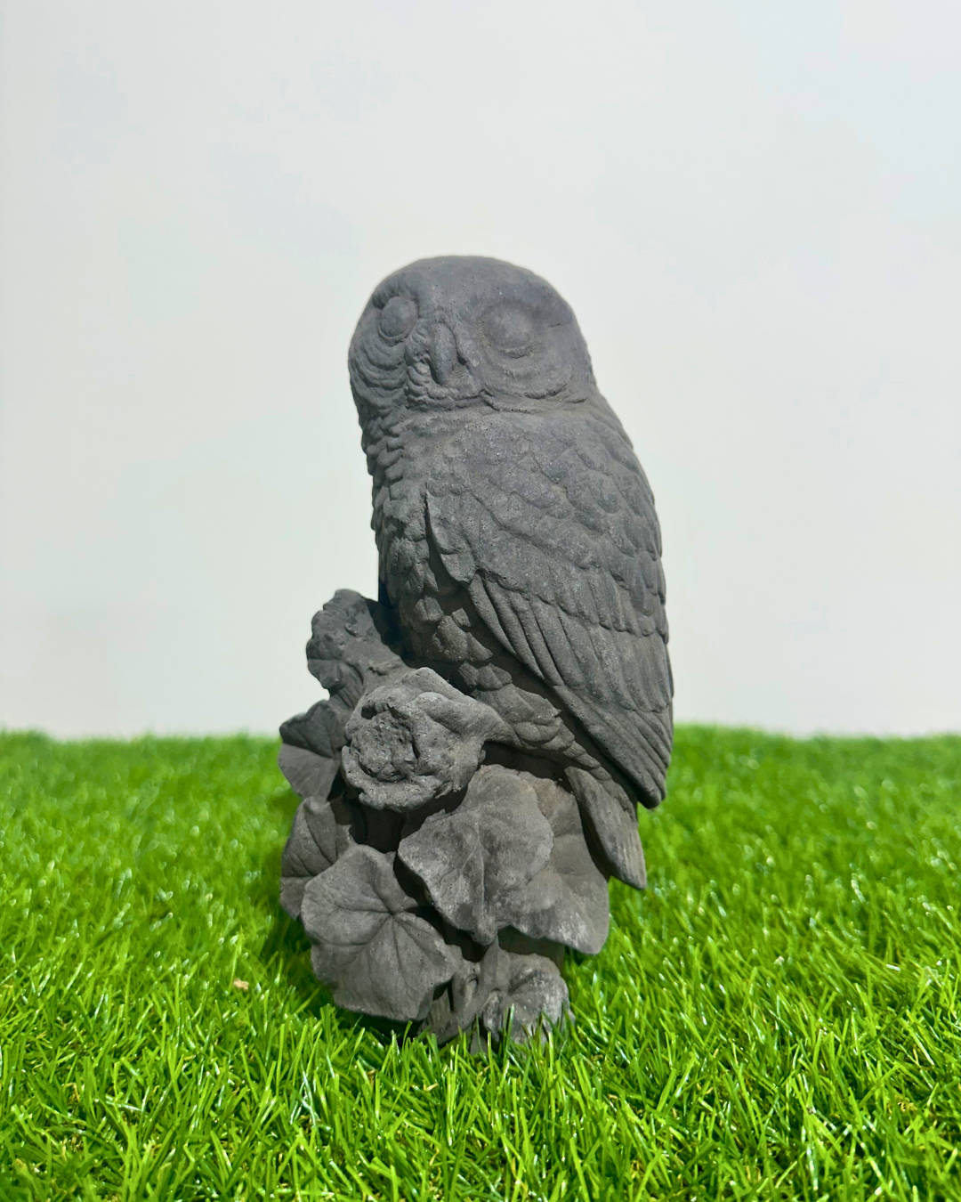 Gartenfigur „Elli die Eule“ – Wächterin der Stille